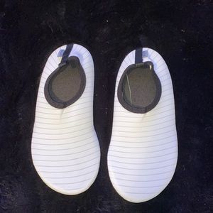 Women’s water, shoes
